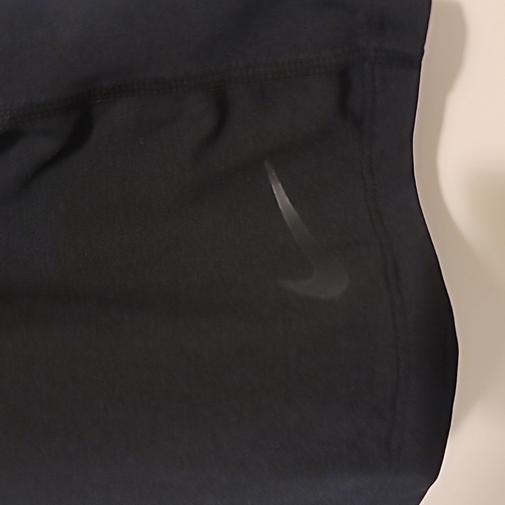 Nike Performance Tank - Picture 3 of 7